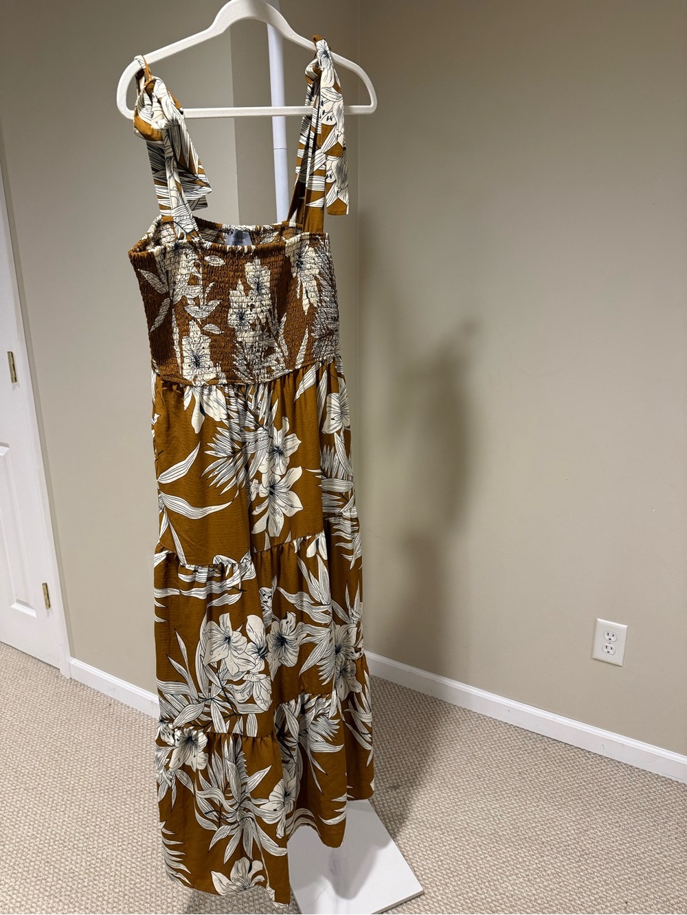 Women's Brown Floral Tie-Shoulder Maxi Dress